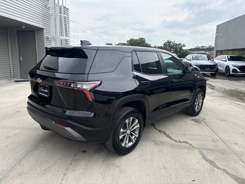 Used 2025 Chevrolet Equinox LT FWD image 10