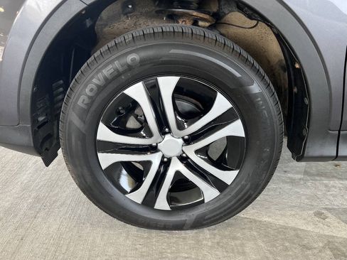 Used 2015 Toyota RAV4 LE AWD/4WD image 29