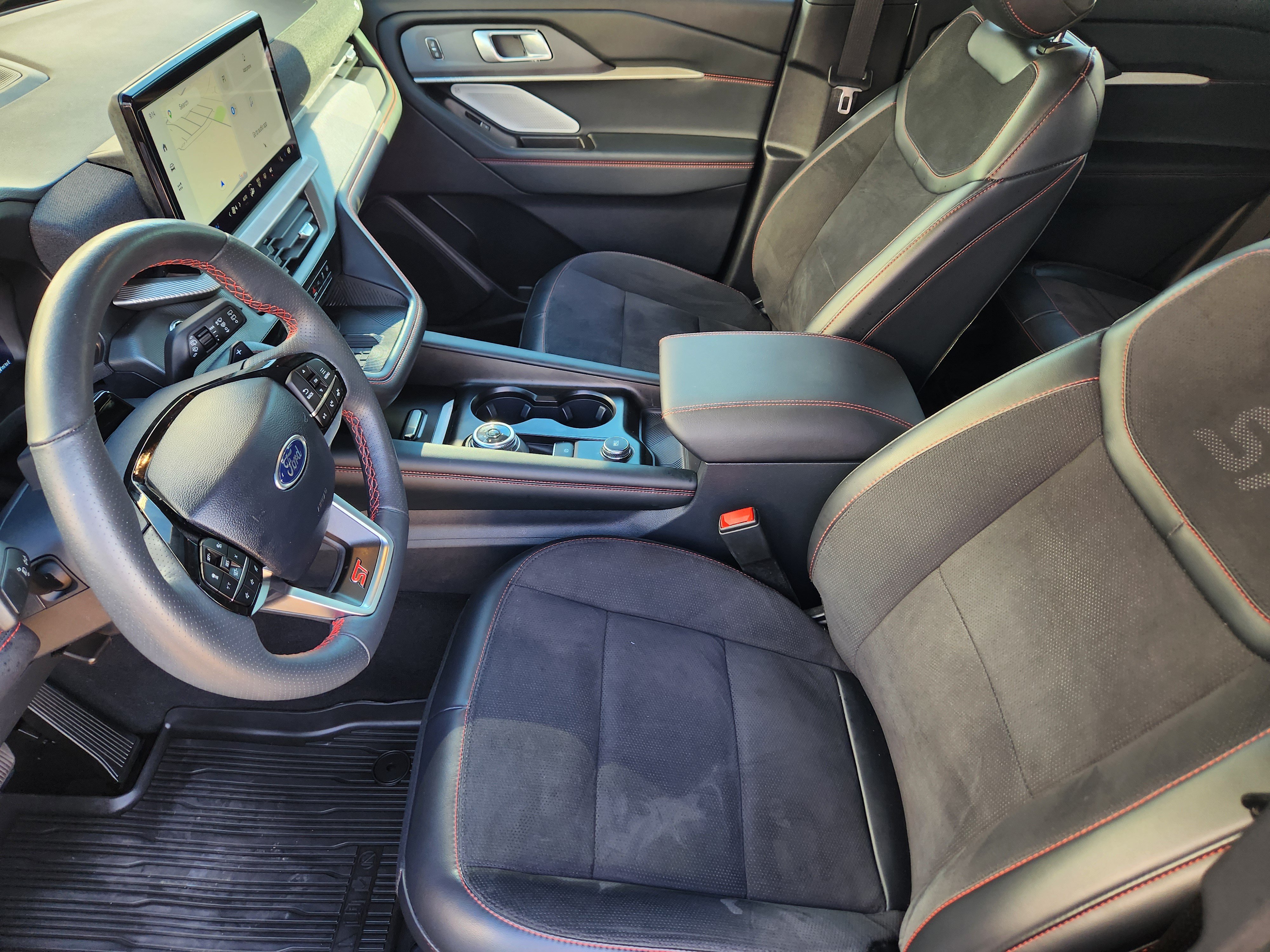 Used 2025 Ford Explorer ST w/ Sun And Sound Package AWD/4WD image 9
