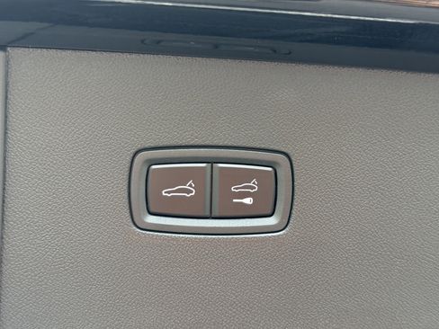 Certified 2025 Porsche Cayenne GTS AWD/4WD image 16