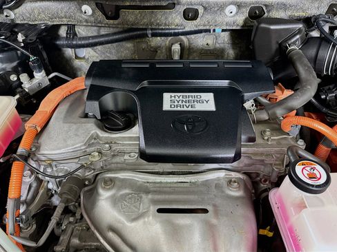 Used 2018 Toyota RAV4 Limited image 34