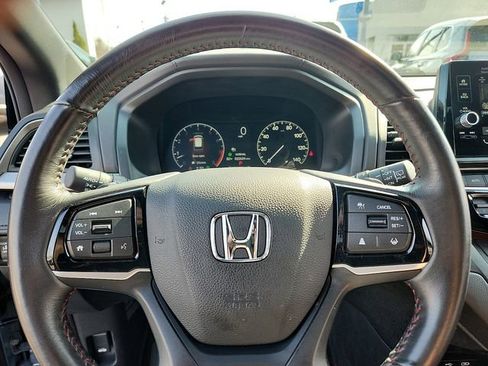 Used 2025 Honda Odyssey Sport-L image 19