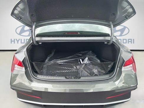 New 2026 Hyundai Elantra Sport FWD image 18