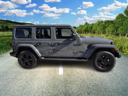 Certified 2022 Jeep Wrangler Unlimited Sahara image 8