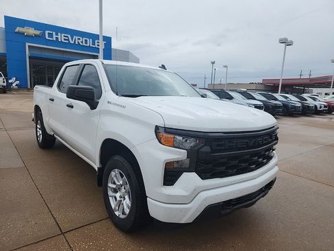 Used 2024 Chevrolet Silverado 1500 Custom AWD/4WD image 1