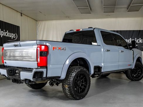 Used 2024 Ford F250 Platinum AWD/4WD image 9