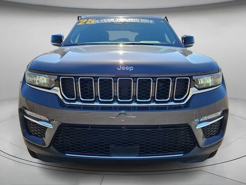 Used 2025 Jeep Grand Cherokee Limited image 5