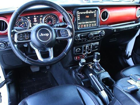 Used 2018 Jeep Wrangler Unlimited Rubicon AWD/4WD image 15