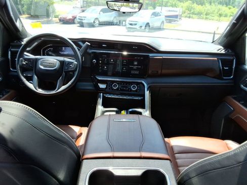 Used 2025 GMC Sierra 2500 Denali Ultimate AWD/4WD image 22