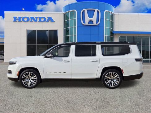 Used 2024 Jeep Grand Wagoneer L Series III AWD/4WD image 6