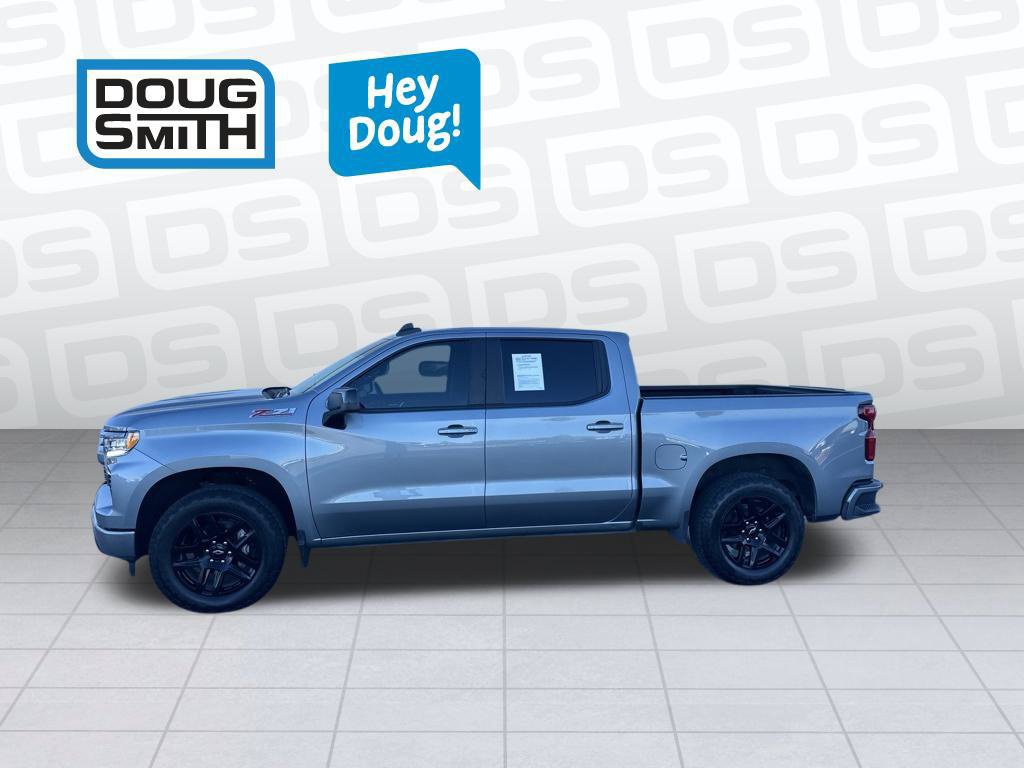 Used 2024 Chevrolet Silverado 1500 RST w/ Convenience Package II AWD/4WD image 2