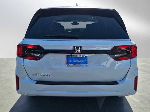 New 2026 Honda Odyssey EX-L image 4
