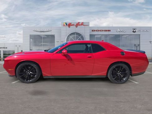 Used 2017 Dodge Challenger SXT Plus RWD image 2