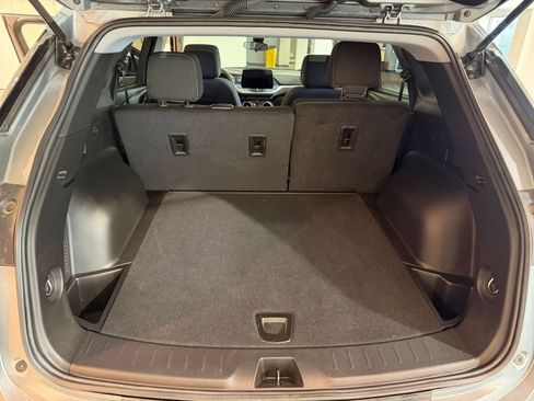 Used 2025 Chevrolet Blazer LT FWD image 31