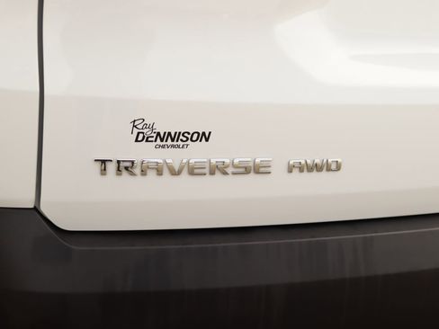Used 2023 Chevrolet Traverse LT AWD/4WD image 36