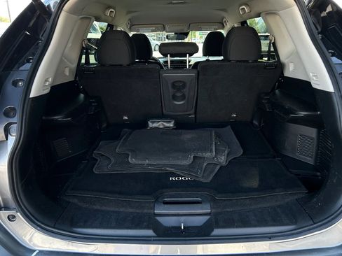 Used 2019 Nissan Rogue SV AWD/4WD image 12