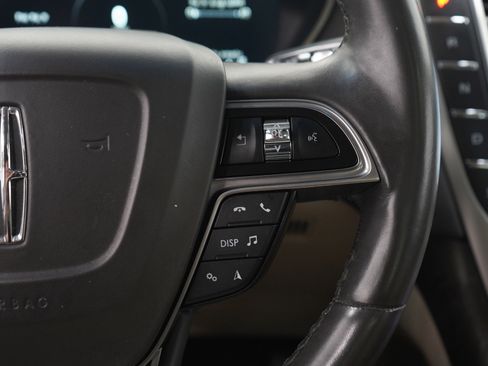 Used 2019 Lincoln Nautilus Reserve AWD/4WD image 27