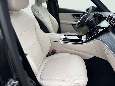 New 2026 Mercedes-Benz GLC 300 4MATIC image 24