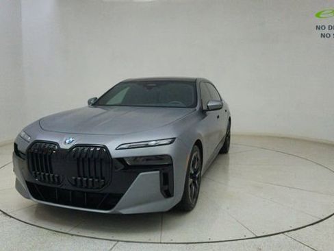 Used 2023 BMW 760i xDrive w/ Executive Package AWD/4WD image 64