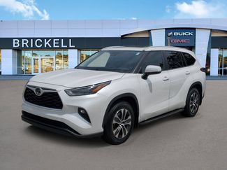 Used 2024 Toyota Highlander XLE FWD 360° Tour