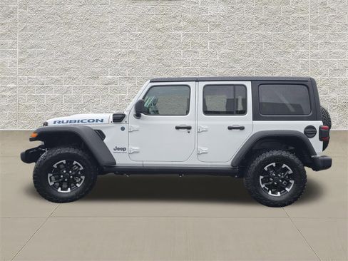 Used 2025 Jeep Wrangler Unlimited Rubicon 4xe w/ Safety Group AWD/4WD image 4