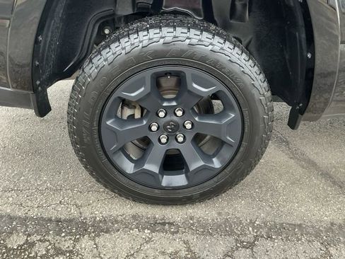 Used 2025 RAM 1500 Big Horn AWD/4WD image 18