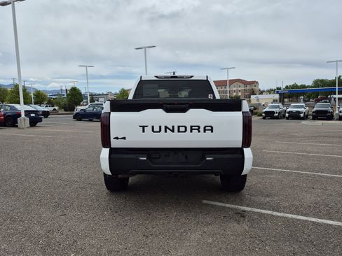 Used 2022 Toyota Tundra Limited image 4