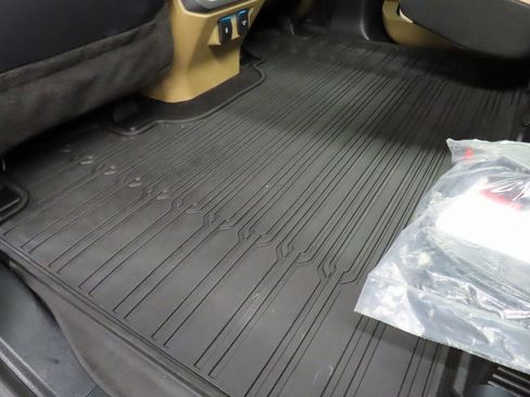 Used 2021 Ford F150 Lariat w/ Equipment Group 502A High image 71