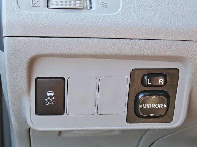 Used 2013 Toyota Corolla L FWD image 8