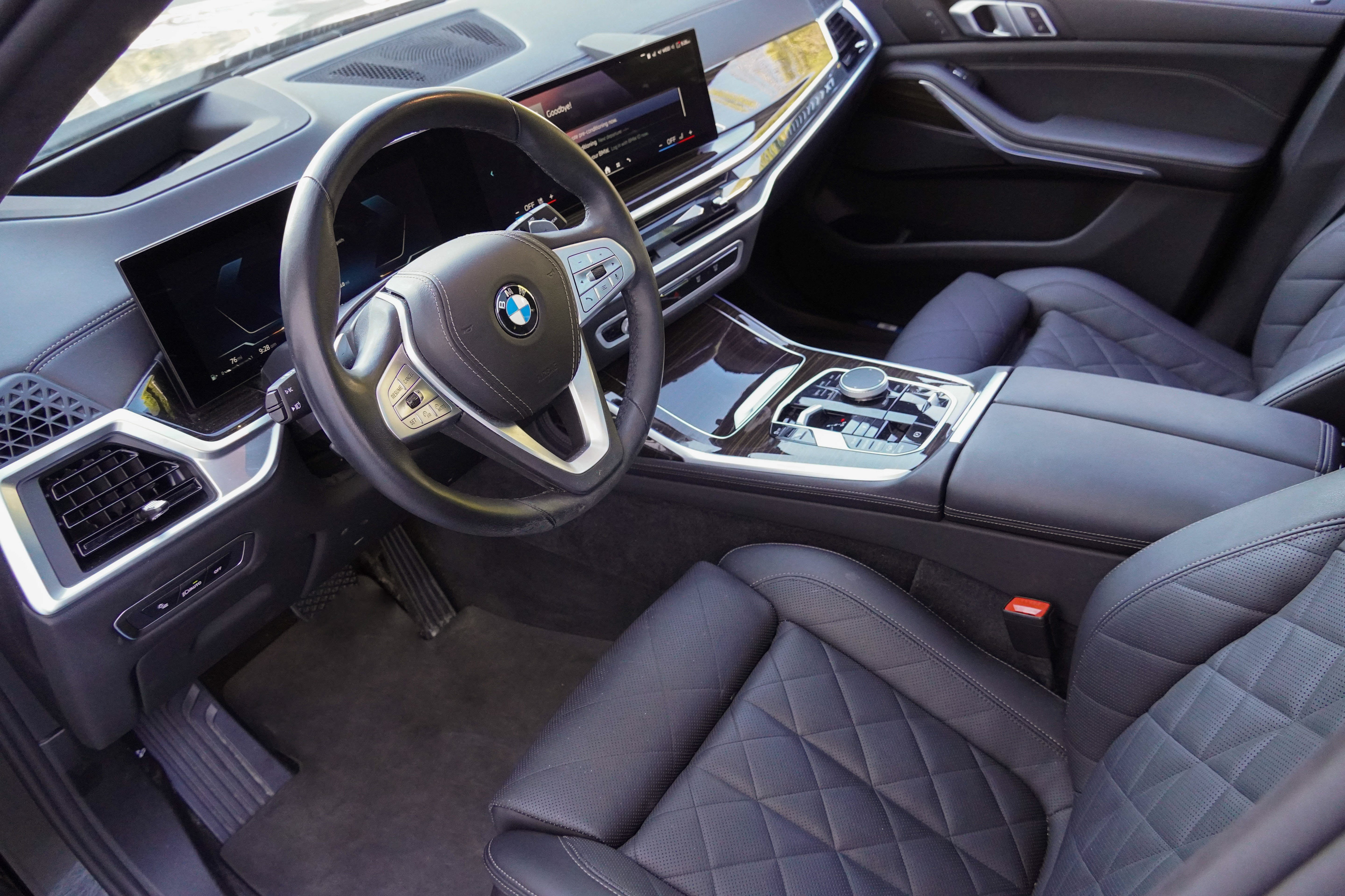 Certified 2024 BMW X7 xDrive40i w/ Parking Assistance Package AWD/4WD image 9