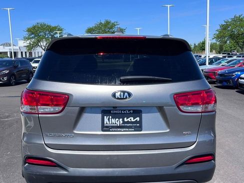 Used 2018 Kia Sorento FWD image 6