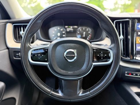 Used 2018 Volvo XC60 T6 Inscription w/ Convenience Package AWD/4WD image 25
