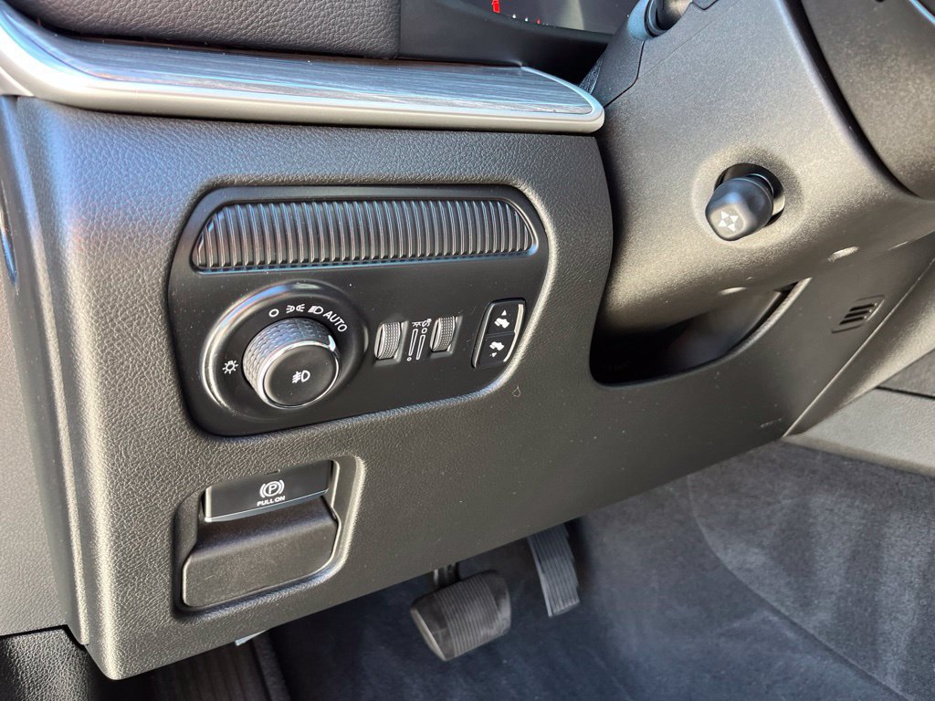 Used 2022 Jeep Wagoneer Series II RWD image 7