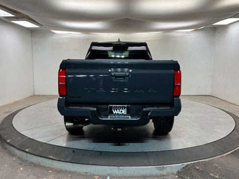Used 2024 Toyota Tacoma TRD Off-Road image 4