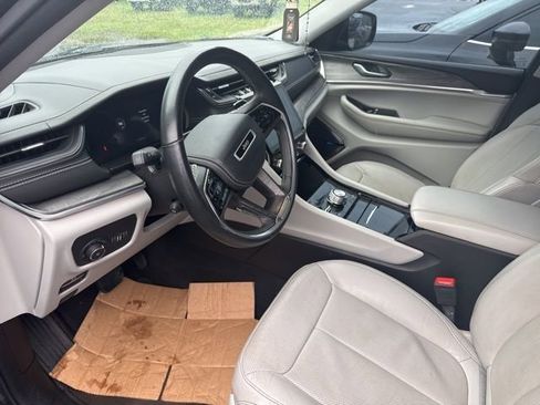 Used 2021 Jeep Grand Cherokee L Overland image 34