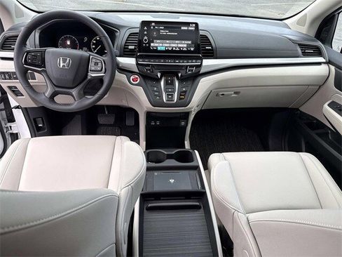 Certified 2026 Honda Odyssey EX-L image 16