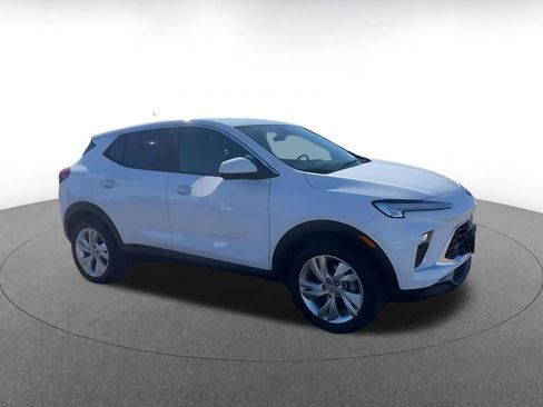 Used 2025 Buick Encore GX Preferred image 2