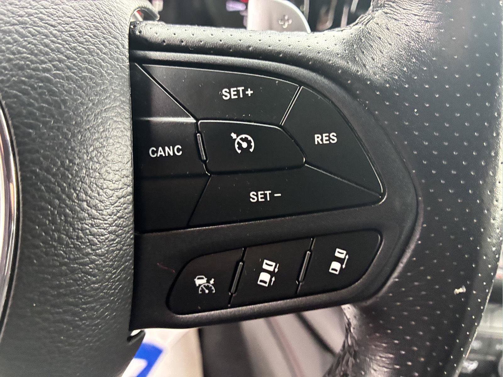 Used 2025 Dodge Durango R/T AWD/4WD image 26