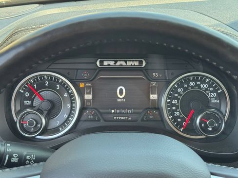 Used 2019 RAM 1500 Laramie AWD/4WD image 14