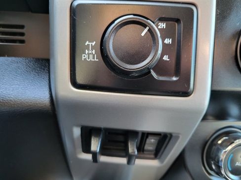 Used 2021 Ford F250 Lariat w/ Chrome Package image 21