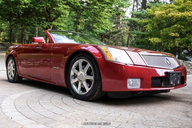 Used 2004 Cadillac XLR RWD image 12