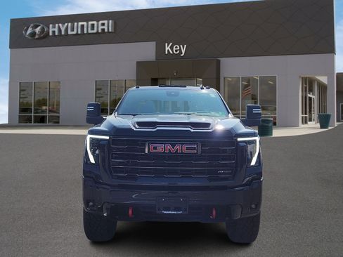 Used 2026 GMC Sierra 2500 AT4X AWD/4WD image 8