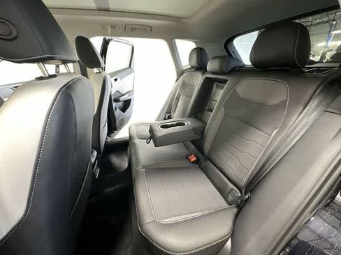 New 2026 Volkswagen Taos SE image 19