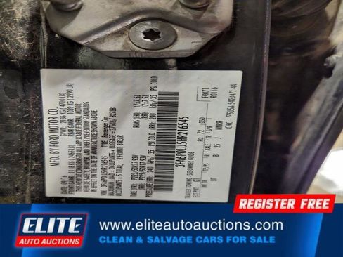 Used 2017 Ford Fusion SE image 24