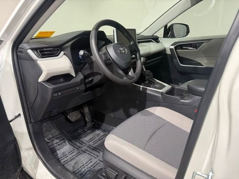 Certified 2025 Toyota RAV4 XLE image 17