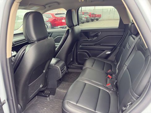 Used 2025 Lincoln Corsair AWD image 8