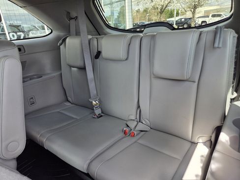 Used 2016 Toyota Highlander XLE image 10