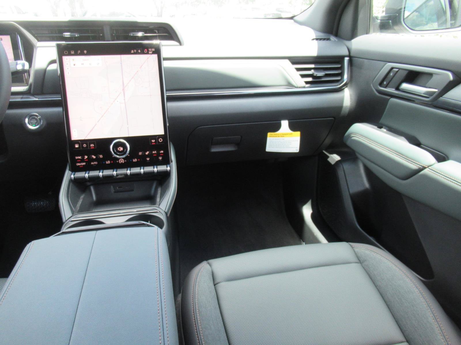 New 2027 GMC Terrain AT4 w/ Convenience Package III AWD/4WD image 14