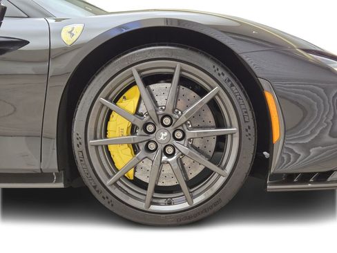 Used 2022 Ferrari SF90 Stradale AWD/4WD image 8