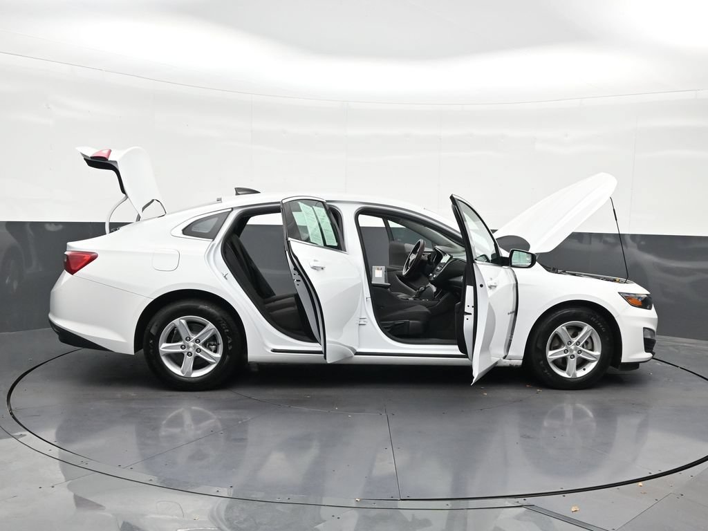 Used 2024 Chevrolet Malibu LS FWD image 37